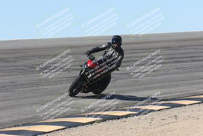 media/Oct-13-2025-Moto Forza (Mon) [[a66d839500]]/4-C Group/Session 2 (Bowl)/